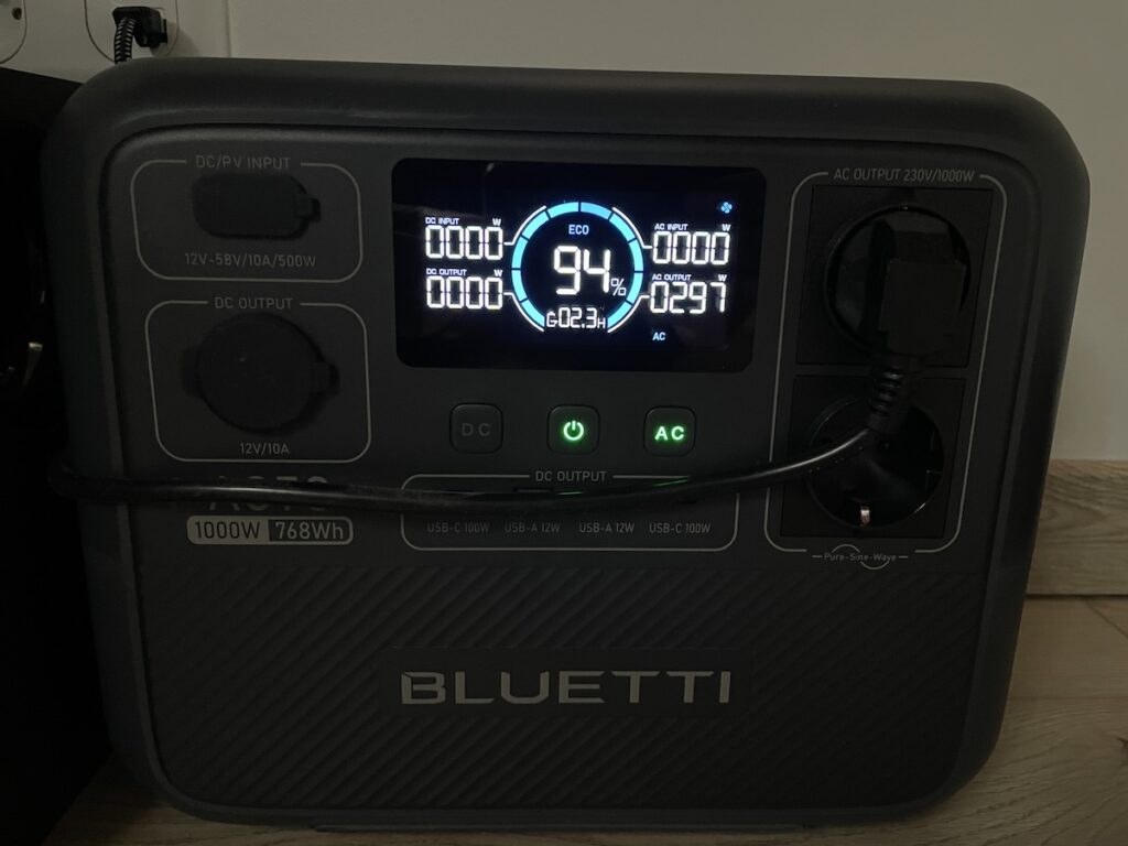 bluetti ac70 1